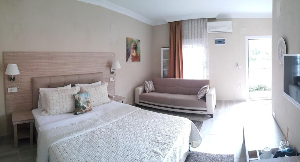 דליאן Sounds Of Berg Hotel מראה חיצוני תמונה