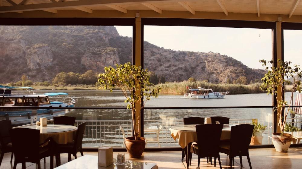 דליאן Sounds Of Berg Hotel מראה חיצוני תמונה